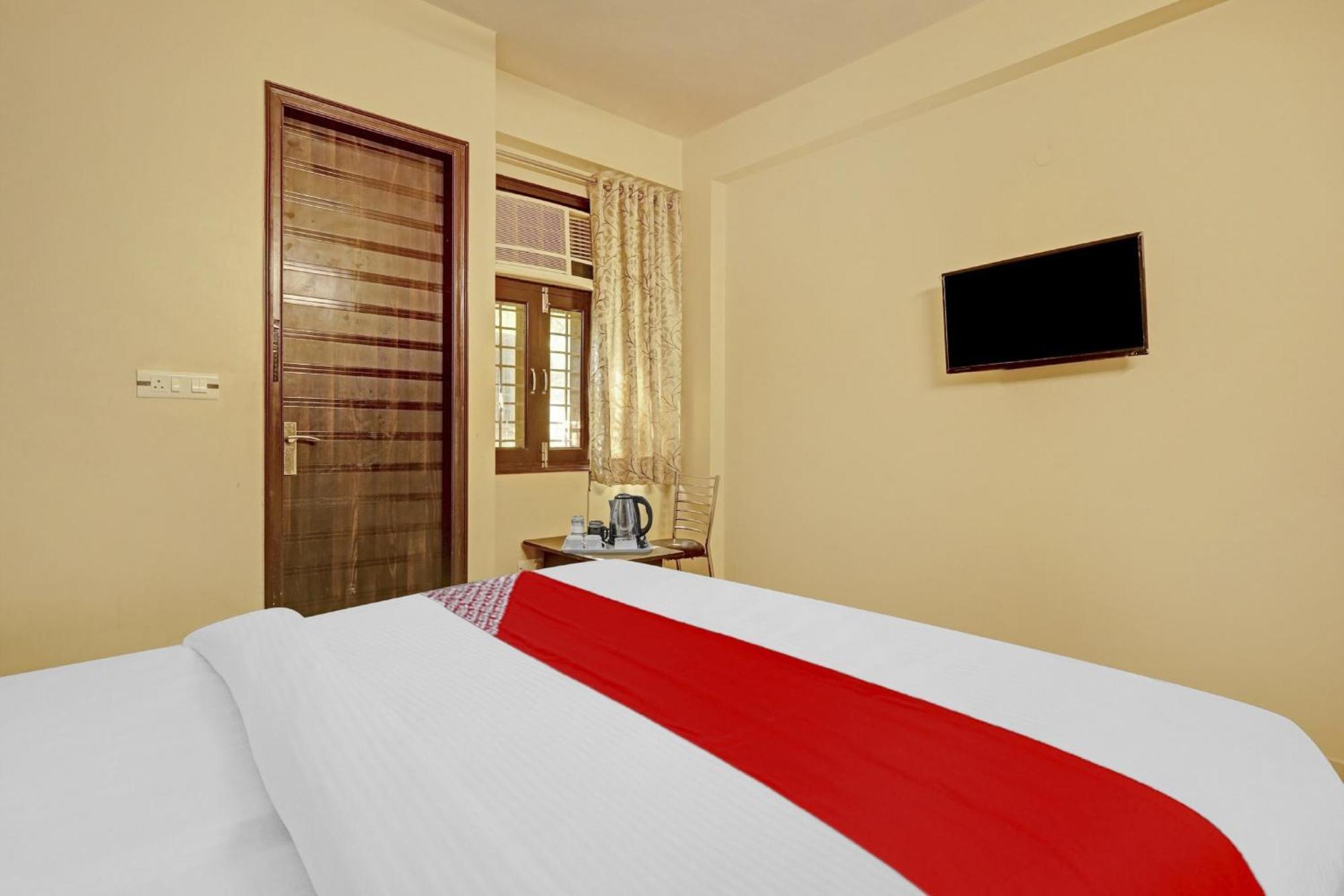 Hotel O A.K Palace นิวเดลี ภายนอก รูปภาพ